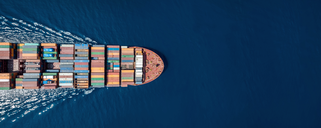 Vue aérienne d'un cargo